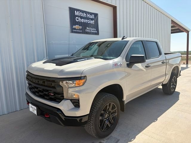 2026 Chevrolet Silverado 1500 Custom Trail Boss in White Sands — front three-quarter view