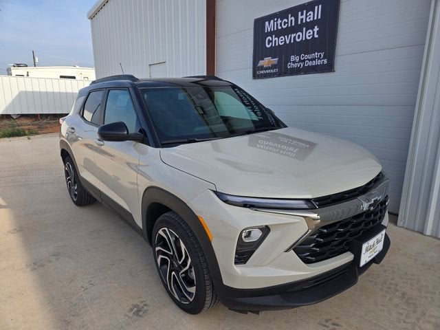 2026 Chevrolet Trailblazer RS in White Sands — front three-quarter view